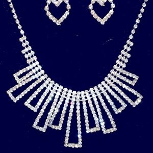 Stunning Clear Rhinestone Necklace